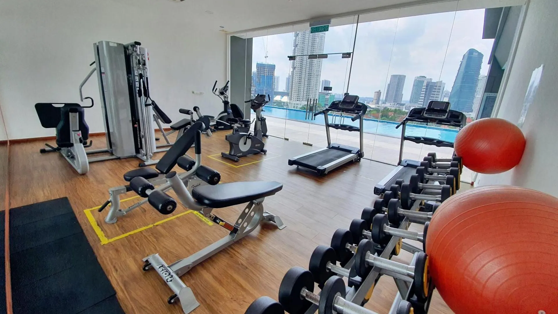 منزل للإقامة Sks Pavillion Suites جوهر بهرو ماليزيا